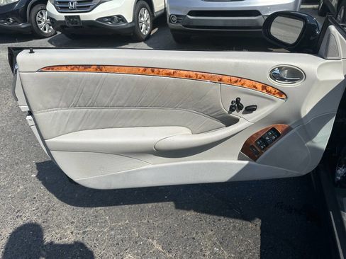 Used 2004 Mercedes-Benz CLK 500 Cabriolet image 19