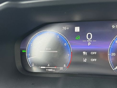 Used 2025 Toyota RAV4 Limited w/ Weather Package AWD/4WD image 25