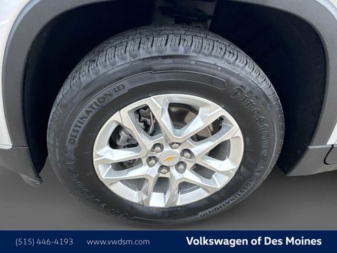 Used 2021 Chevrolet Traverse LT image 8