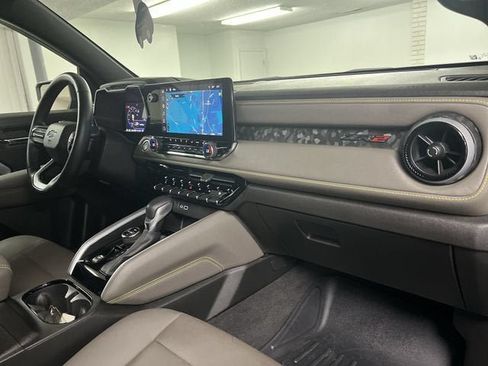 Certified 2024 Chevrolet Colorado ZR2 w/ ZR2 Convenience Package III AWD/4WD image 29