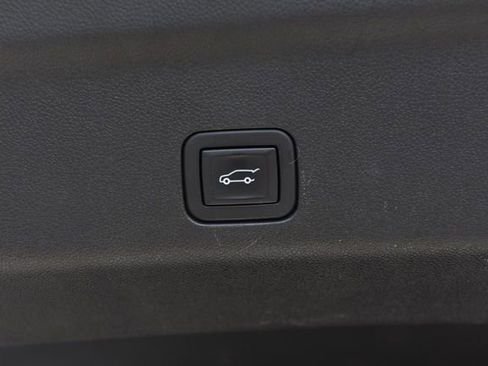 Used 2024 Chevrolet Tahoe Premier image 27