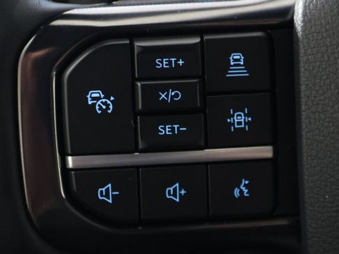 Used 2025 Ford F350 Platinum image 21