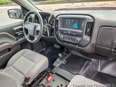 Used 2018 Chevrolet Silverado 1500 Custom w/ Trailering Package AWD/4WD image 18