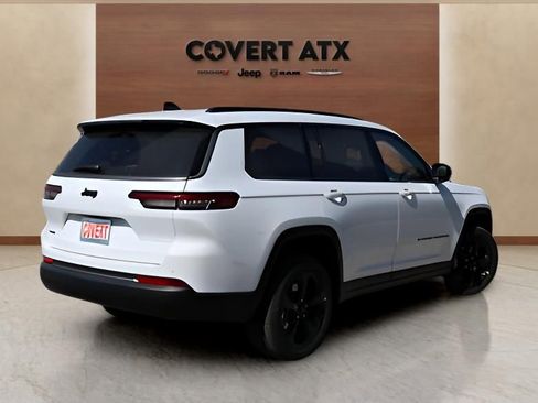 New 2026 Jeep Grand Cherokee L Limited w/ Limited Altitude Package AWD/4WD image 5