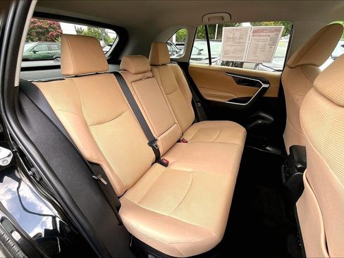 Used 2023 Toyota RAV4 LE AWD/4WD image 25