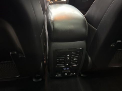 Used 2020 Jeep Grand Cherokee Limited X image 9