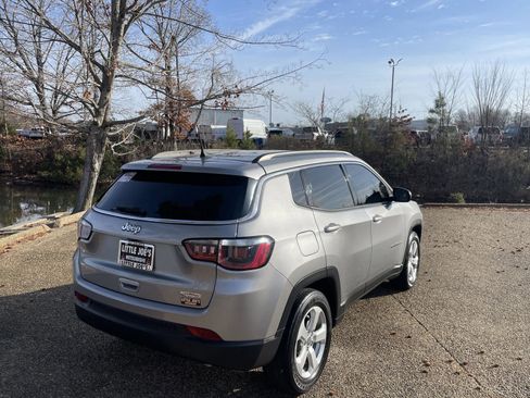 Used 2019 Jeep Compass Latitude image 5