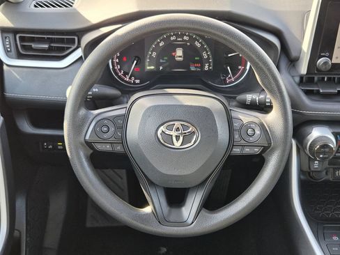 Used 2025 Toyota RAV4 XLE FWD image 15