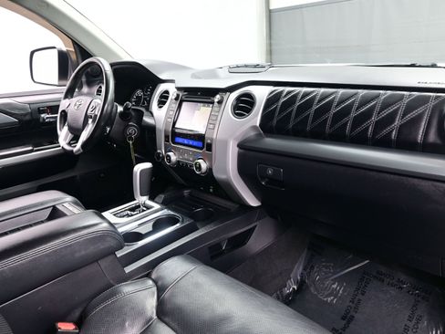 Used 2019 Toyota Tundra Platinum image 12