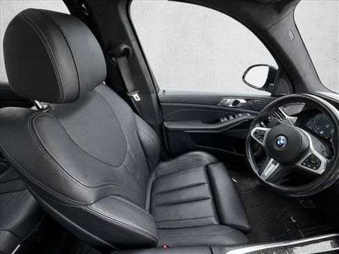 Used 2021 BMW X7 xDrive40i w/ M Sport Package AWD/4WD image 16