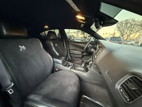 Used 2016 Dodge Charger R/T Scat Pack w/ Technology Group image 37