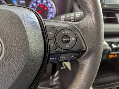 Used 2022 Toyota RAV4 LE image 22