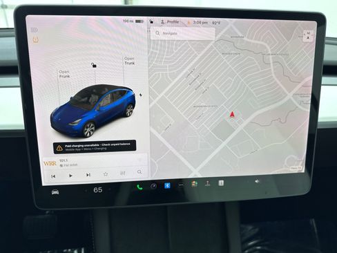 Used 2021 Tesla Model Y Long Range AWD/4WD image 23