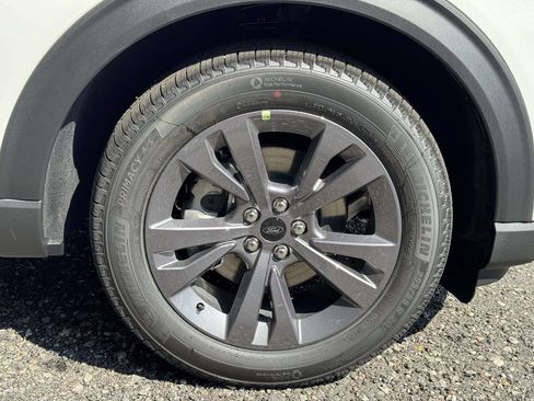 New 2026 Ford Explorer Active w/ Active Comfort Package AWD/4WD image 27