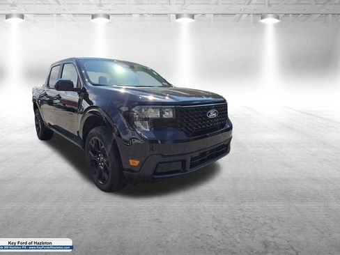Certified 2025 Ford Maverick XLT w/ XLT Luxury Package AWD/4WD image 1