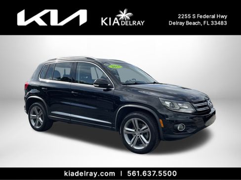 Used 2017 Volkswagen Tiguan Sport image 1