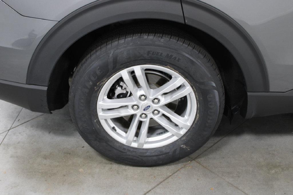 Used 2024 Ford Explorer XLT RWD image 58