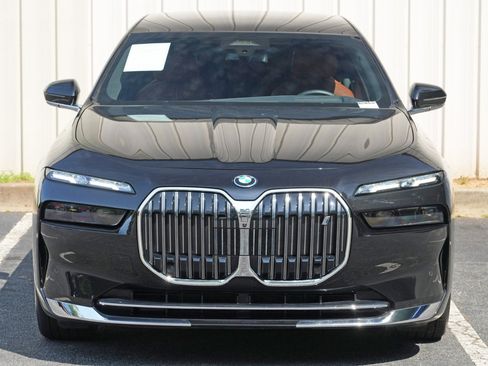 Used 2025 BMW i7 xDrive60 w/ Executive Package AWD/4WD image 60