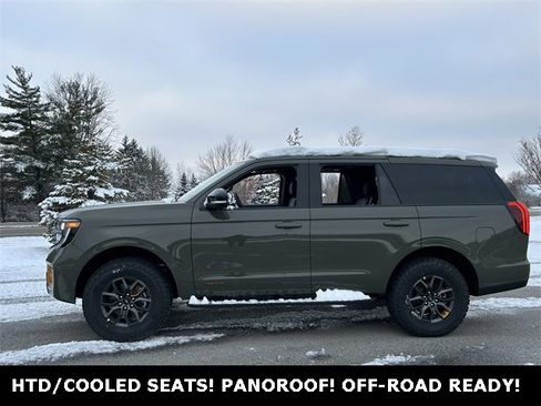 New 2025 Ford Expedition Tremor image 3