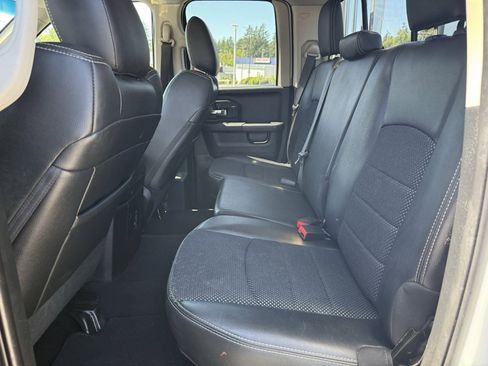 Used 2017 RAM 1500 Sport image 31