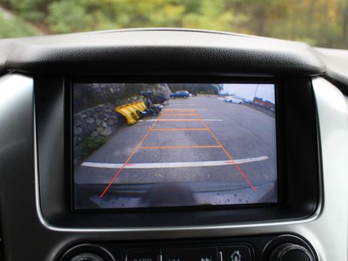 Used 2015 Chevrolet Suburban LT image 41