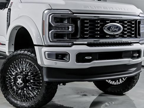 Used 2024 Ford F450 Limited w/ FX4 Off-Road Package AWD/4WD image 3