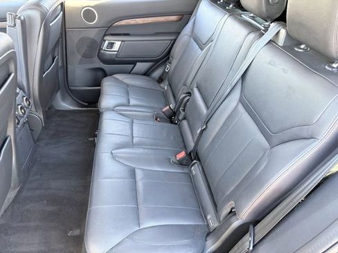 Used 2020 Land Rover Discovery HSE image 26