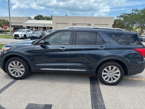 Used 2023 Ford Explorer Limited w/ Equipment Group 301A RWD image 11