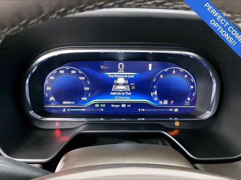 Used 2024 Chevrolet Suburban Z71 w/ Luxury Package image 29