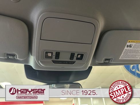 Used 2023 Ford Explorer XLT w/ Equipment Group 202A AWD/4WD image 34