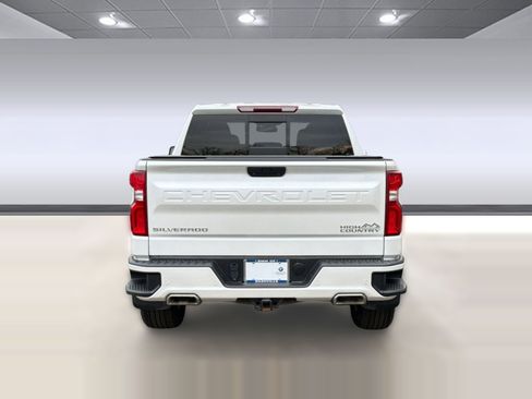 Used 2022 Chevrolet Silverado 1500 High Country w/ Z71 Off-Road Package AWD/4WD image 10