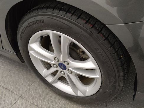 Used 2018 Ford Fusion SE w/ Fusion SE Technology Package FWD image 31