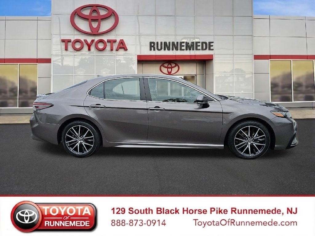 Certified 2024 Toyota Camry SE FWD image 7
