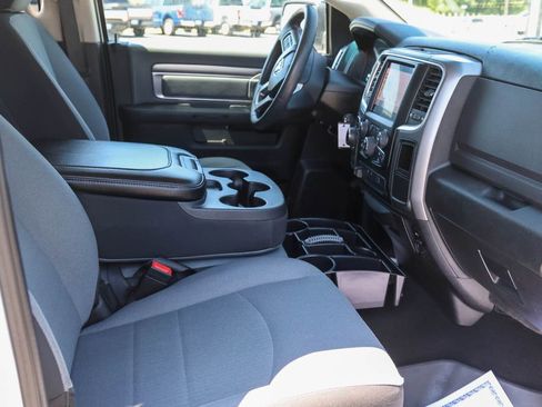 Used 2022 RAM 1500 Classic SLT w/ Electronics Group AWD/4WD image 14