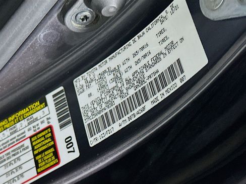 Used 2022 Toyota Tacoma TRD Off-Road image 12