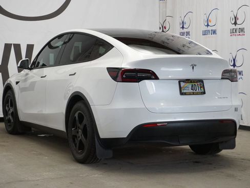 Used 2020 Tesla Model Y Long Range image 4
