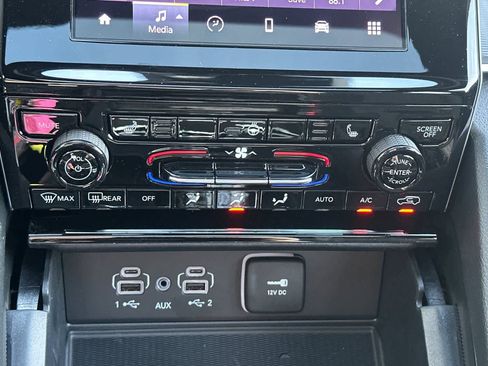 New 2026 Jeep Grand Cherokee L 4WD image 23