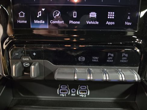 New 2026 RAM 2500 Big Horn AWD/4WD image 23