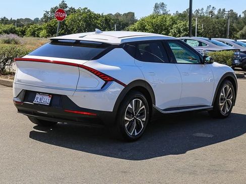 Used 2024 Kia EV6 Light RWD image 5