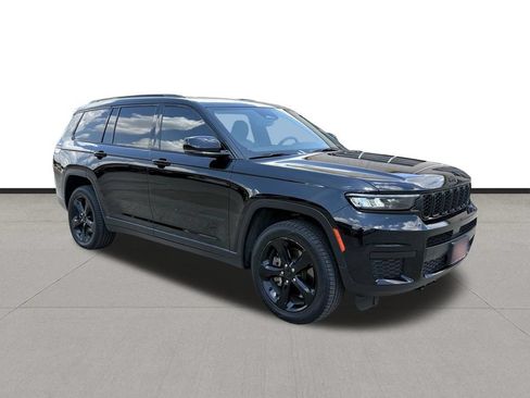 Used 2023 Jeep Grand Cherokee L Laredo RWD image 3