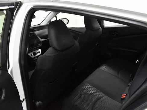 Used 2018 Toyota Prius Two image 16