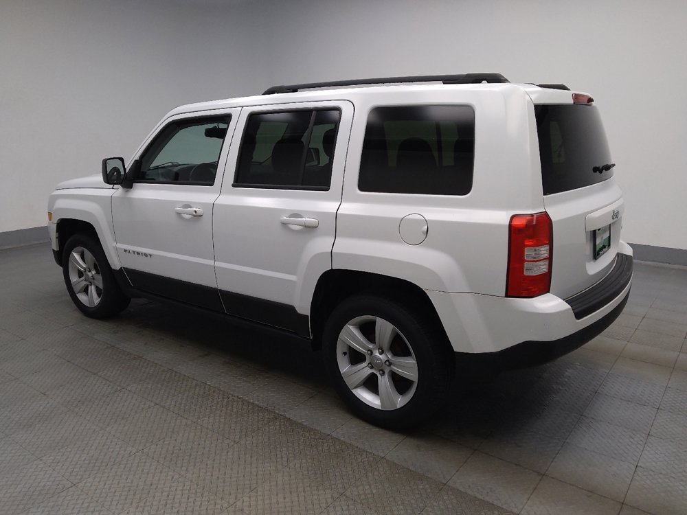 Used 2016 Jeep Patriot Latitude FWD image 3