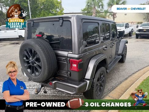 Used 2021 Jeep Wrangler Unlimited Sahara AWD/4WD image 4