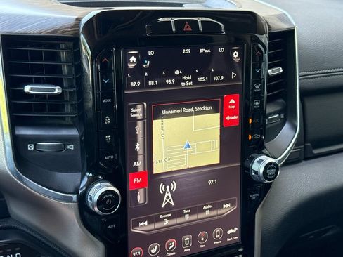 Used 2019 RAM 1500 Laramie AWD/4WD image 16