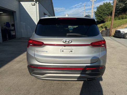 Used 2023 Hyundai Santa Fe SEL w/ Winter Weather Package AWD/4WD image 4