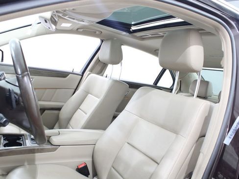 Used 2010 Mercedes-Benz E 350 4MATIC Sedan image 17
