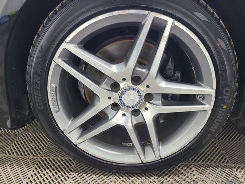 Used 2014 Mercedes-Benz E 350 4MATIC Sedan image 18