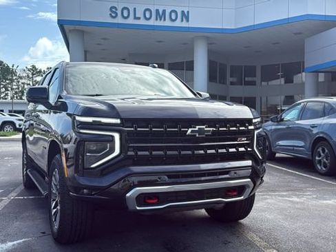 Used 2025 Chevrolet Tahoe Z71 AWD/4WD image 1