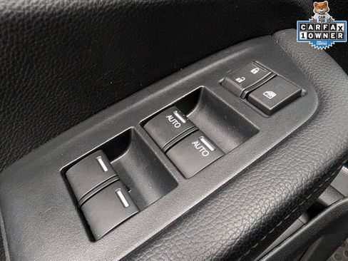 Used 2021 Honda Pilot Touring image 9
