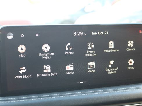 Used 2022 Genesis G70 2.0T image 16